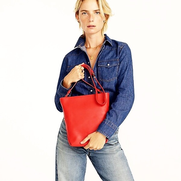 🆕{J. Crew} Oslo Soft Red Pebble Leather Bucket CrossBody Bag - Picture 1 of 16